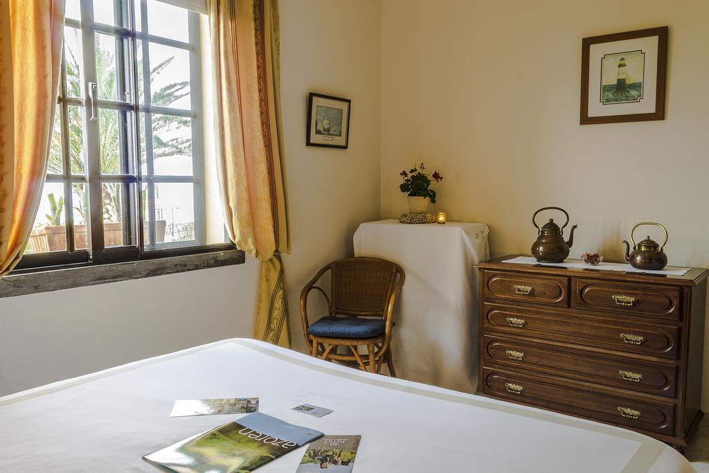 Bed and Breakfast Vila Belgica Horta  Pokoj fotografie