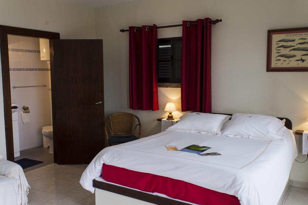 Bed and Breakfast Vila Belgica Horta  Pokoj fotografie